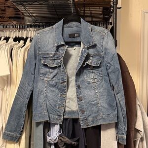Kut from the Kloth Classic Blue Jean Jacket